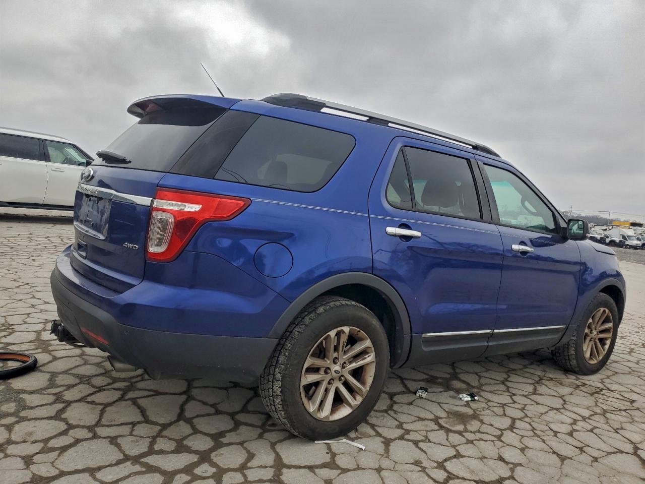 Ford Explorer Xlt Image 12