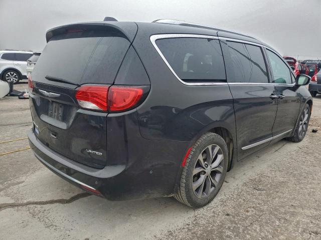 Chrysler Pacifica Limited Image 7