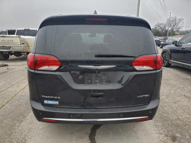 Chrysler Pacifica Limited Image 5