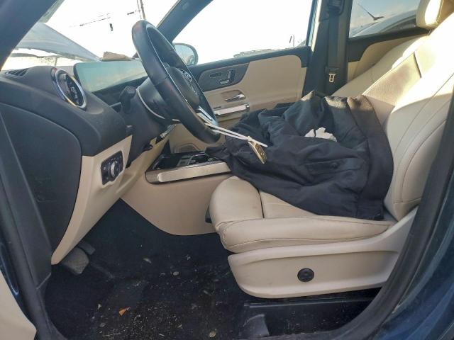 Mercedes-Benz GLB 250 4matic Image 4