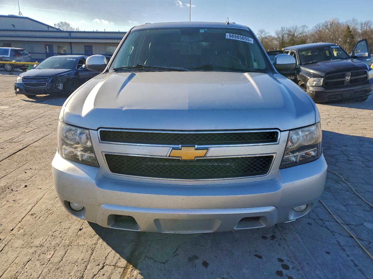 Chevrolet Suburban C1500 Lt Image 9