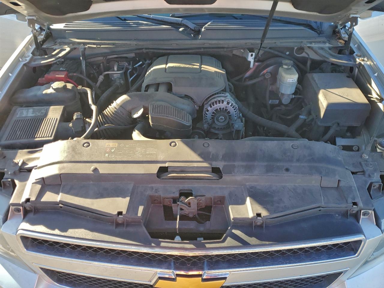 Chevrolet Suburban C1500 Lt Image 4