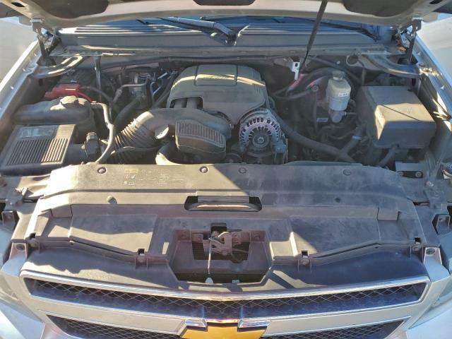 Chevrolet Suburban C1500 Lt Image 4