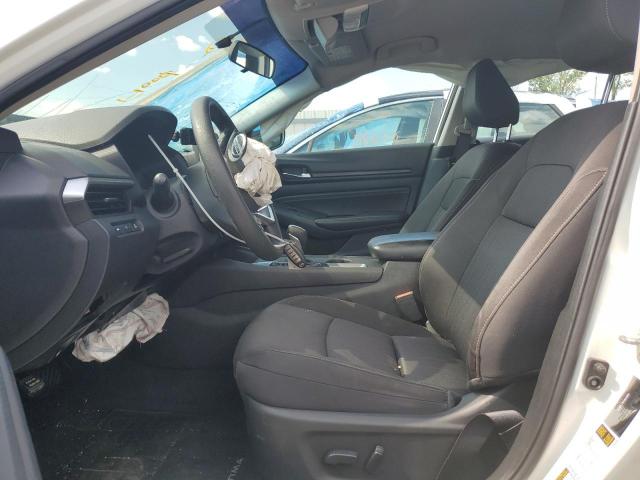 Nissan Altima S Image 4