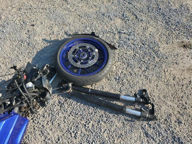 Yamaha Yzfr7 Image 3