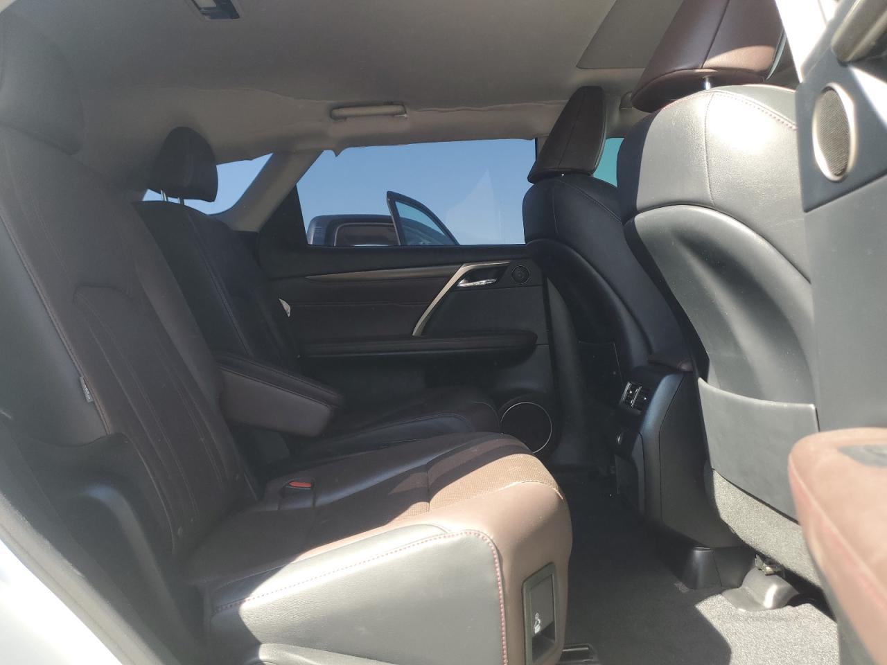 Lexus RX 350 L Image 11