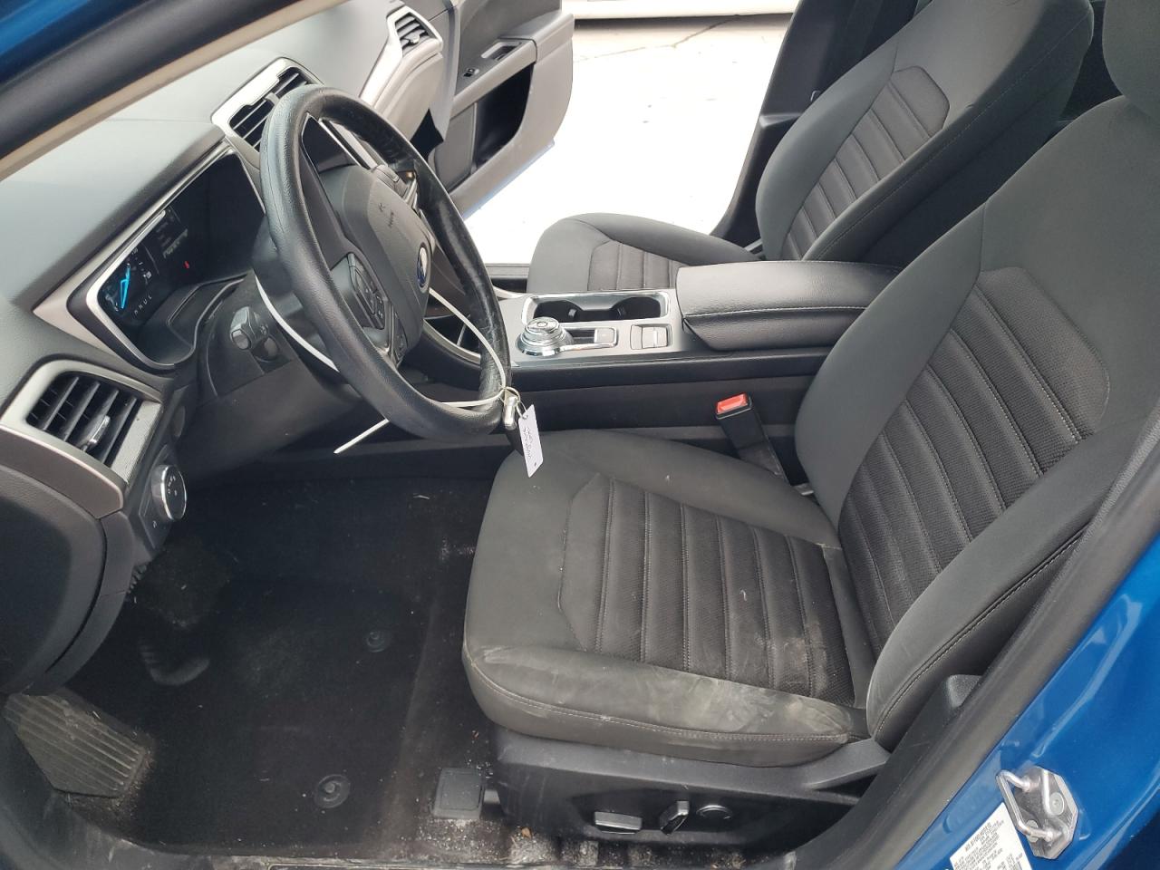 Ford Fusion Se Image 4