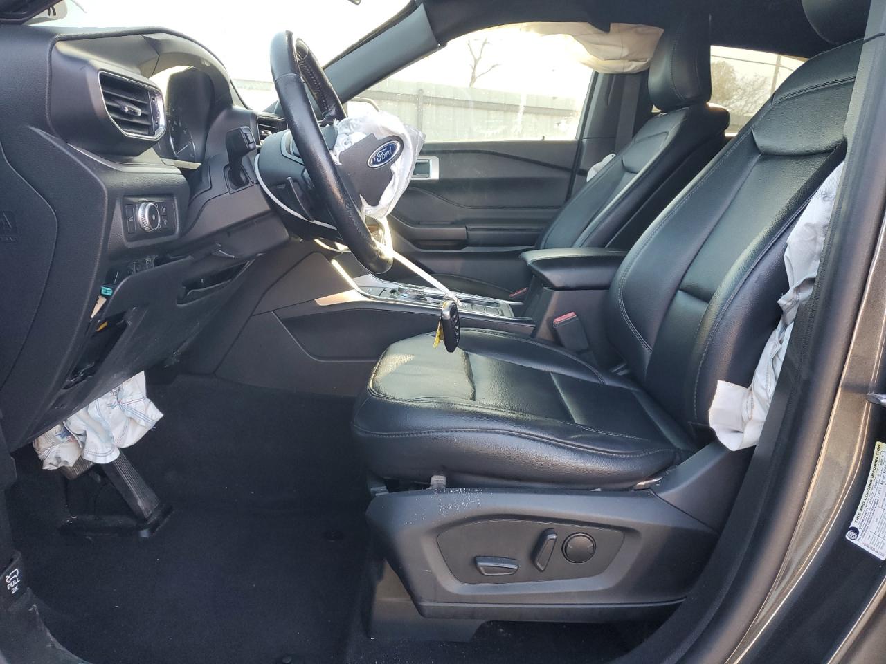 Ford Explorer Xlt Image 11