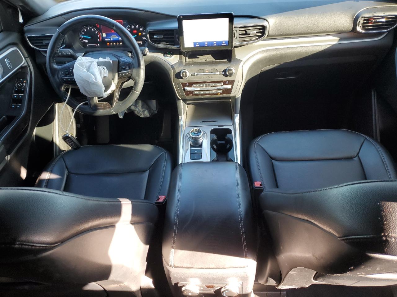 Ford Explorer Xlt Image 3