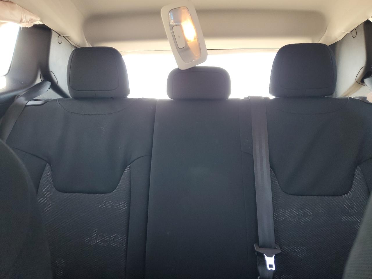 Jeep Renegade Sport Image 6