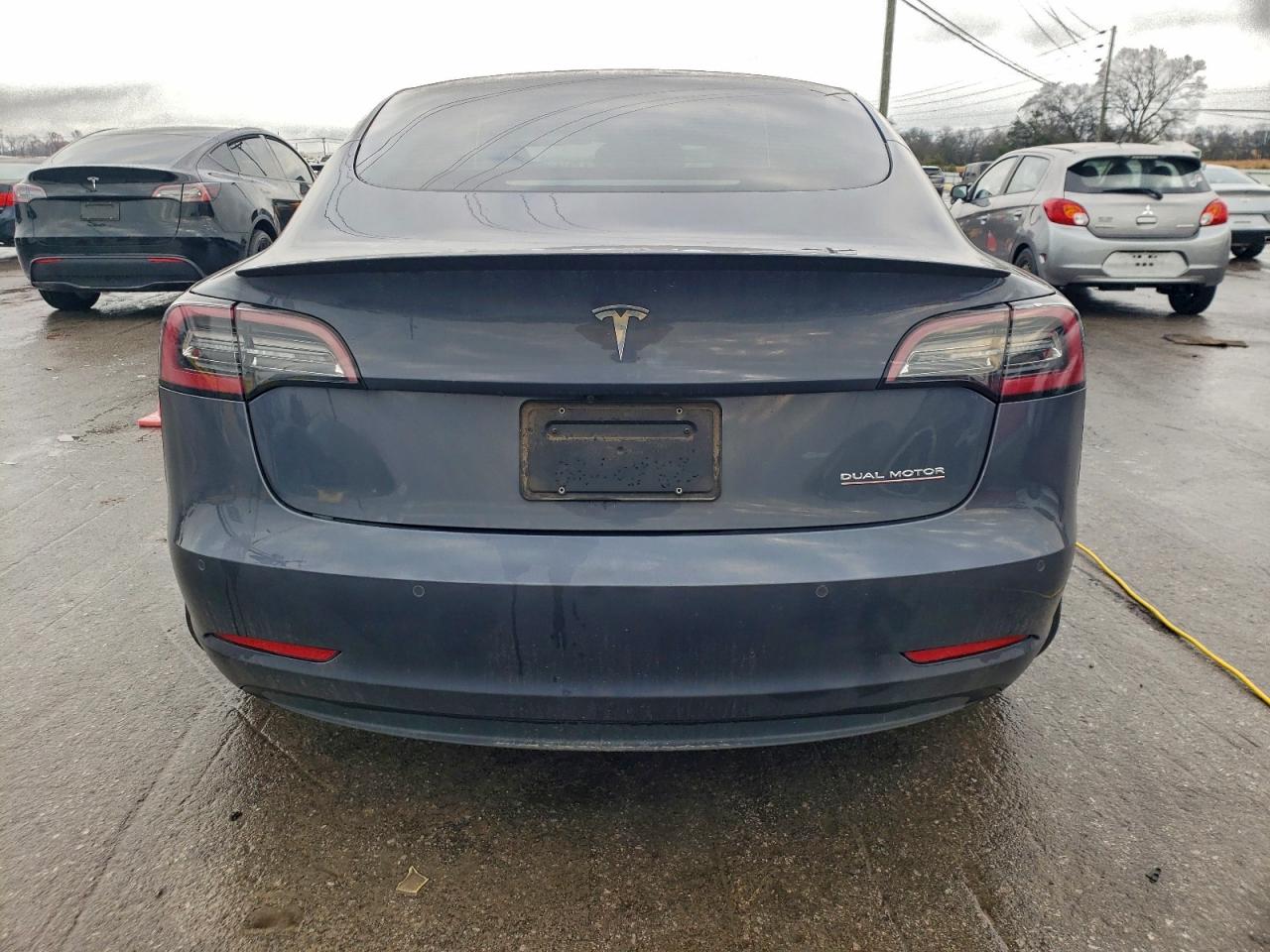Tesla Model 3 Image 3