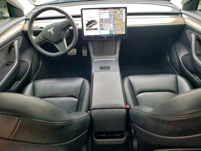 Tesla Model 3 Image 5