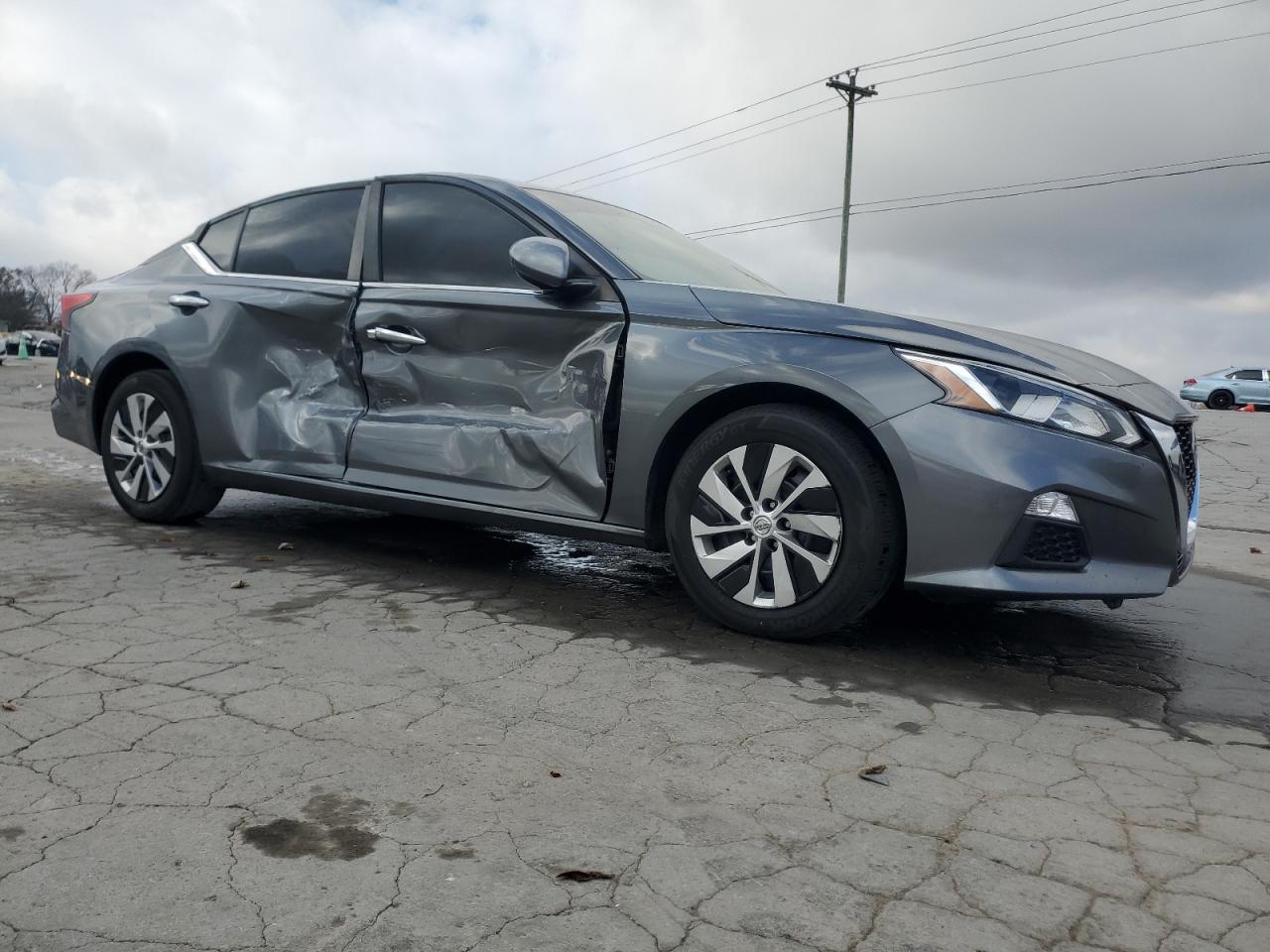 Nissan Altima S Image 2