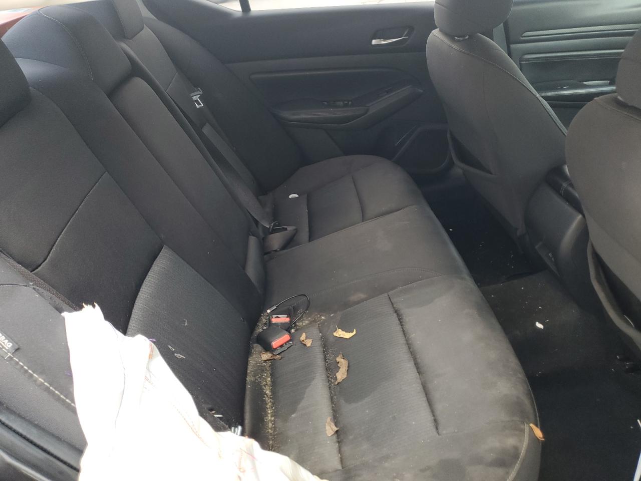 Nissan Altima S Image 11