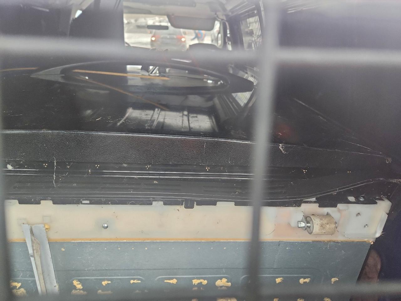 Ford Econoline E250 Van Image 13