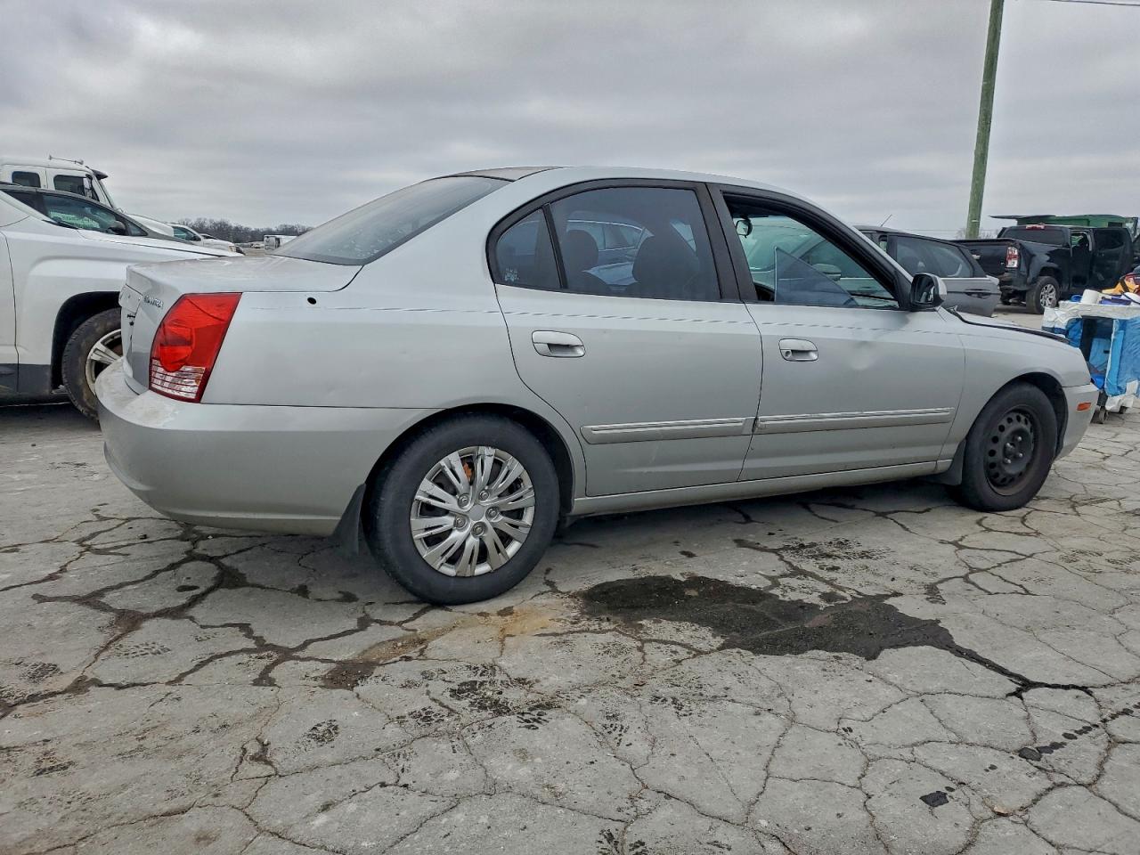 Hyundai ELANTRA Gls Image 4
