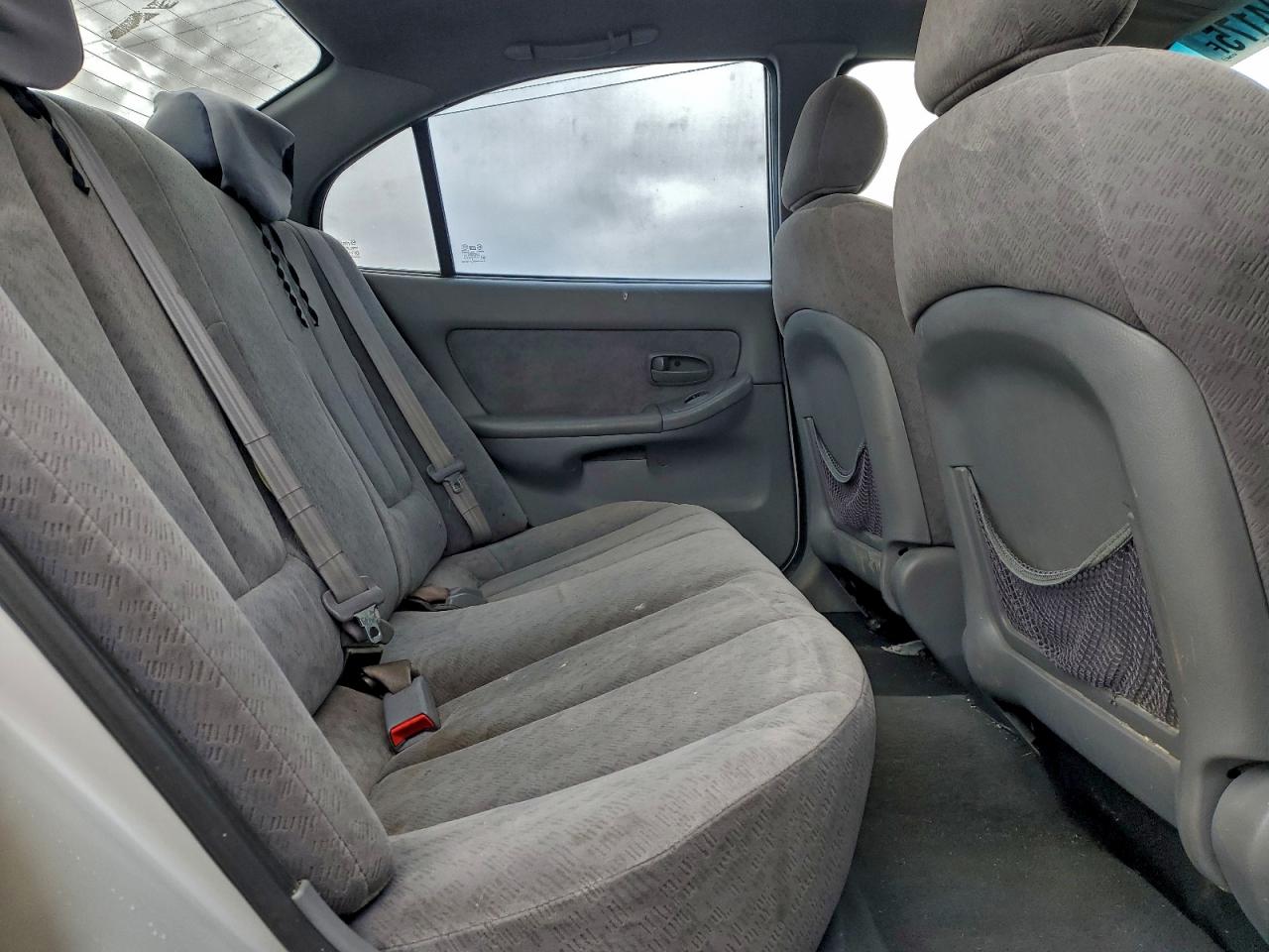 Hyundai ELANTRA Gls Image 6