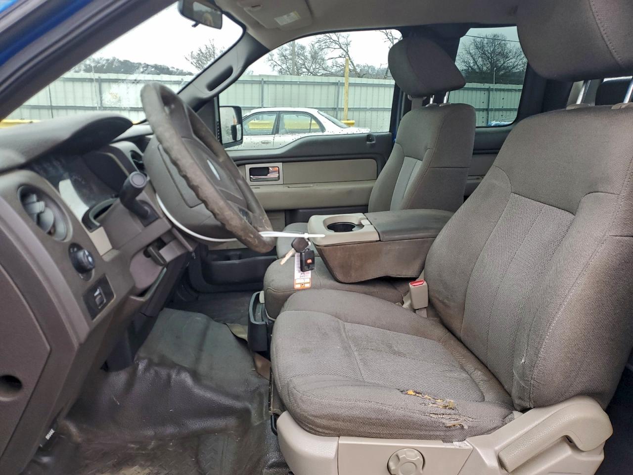 Ford F-150 Super Cab Image 4