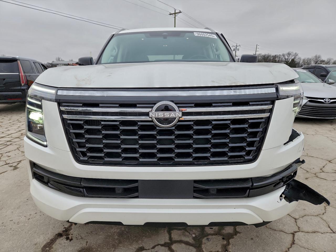 Nissan Armada Sv Image 8