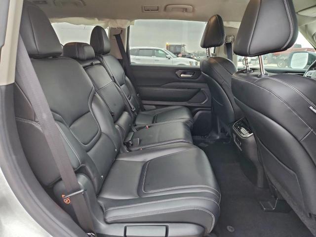 Nissan Armada Sv Image 7