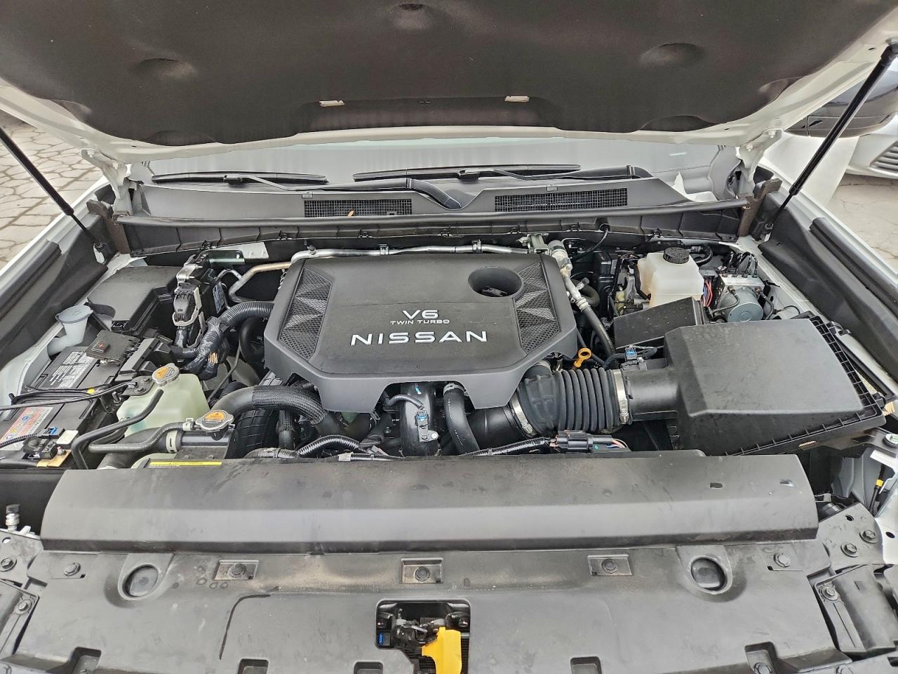 Nissan Armada Sv Image 12