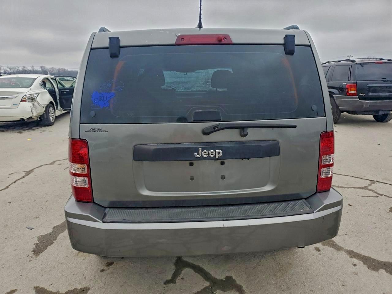 Jeep Liberty Sport Image 3