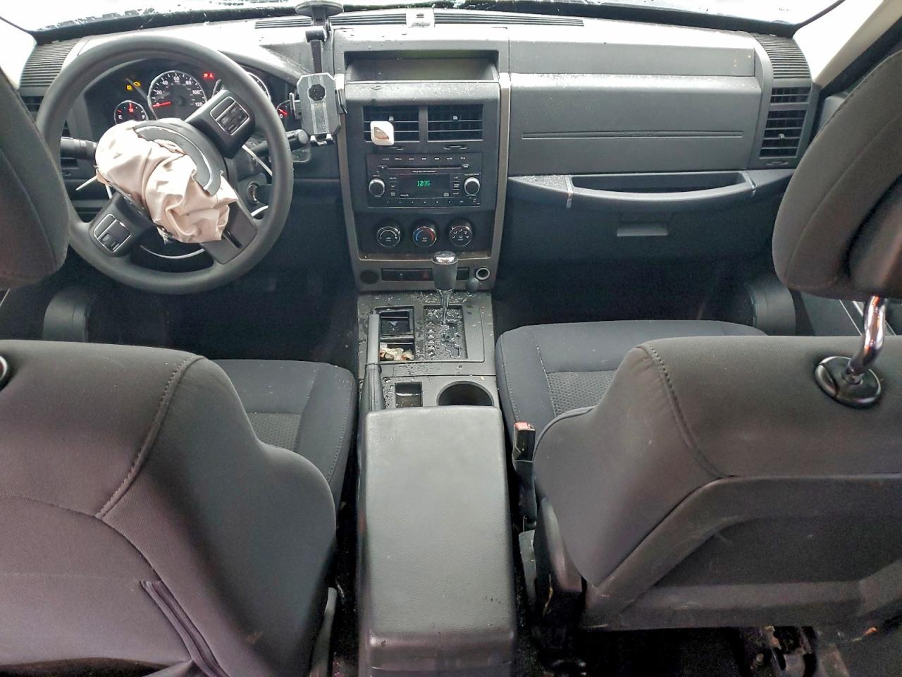 Jeep Liberty Sport Image 12