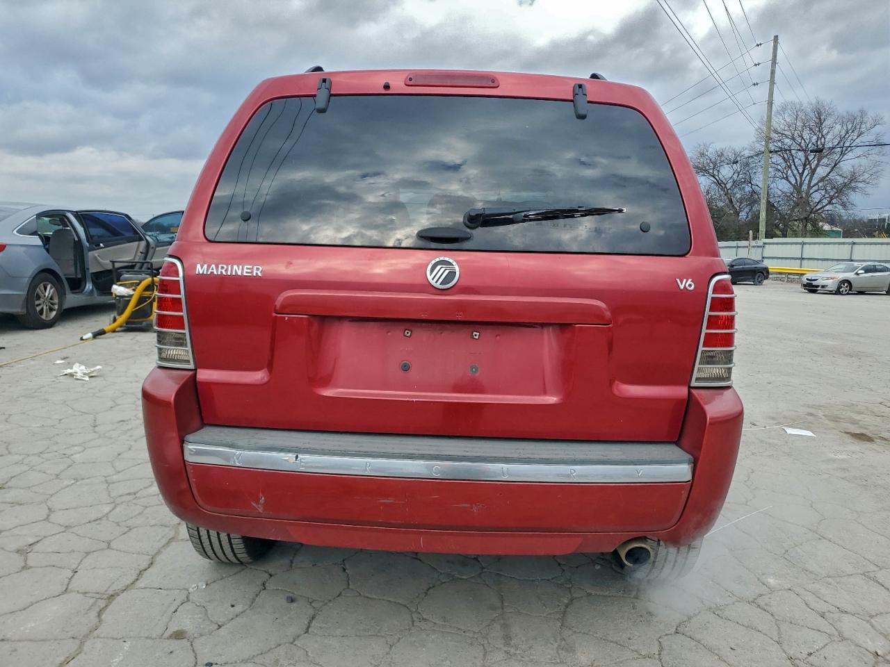 Mercury Mariner Image 6