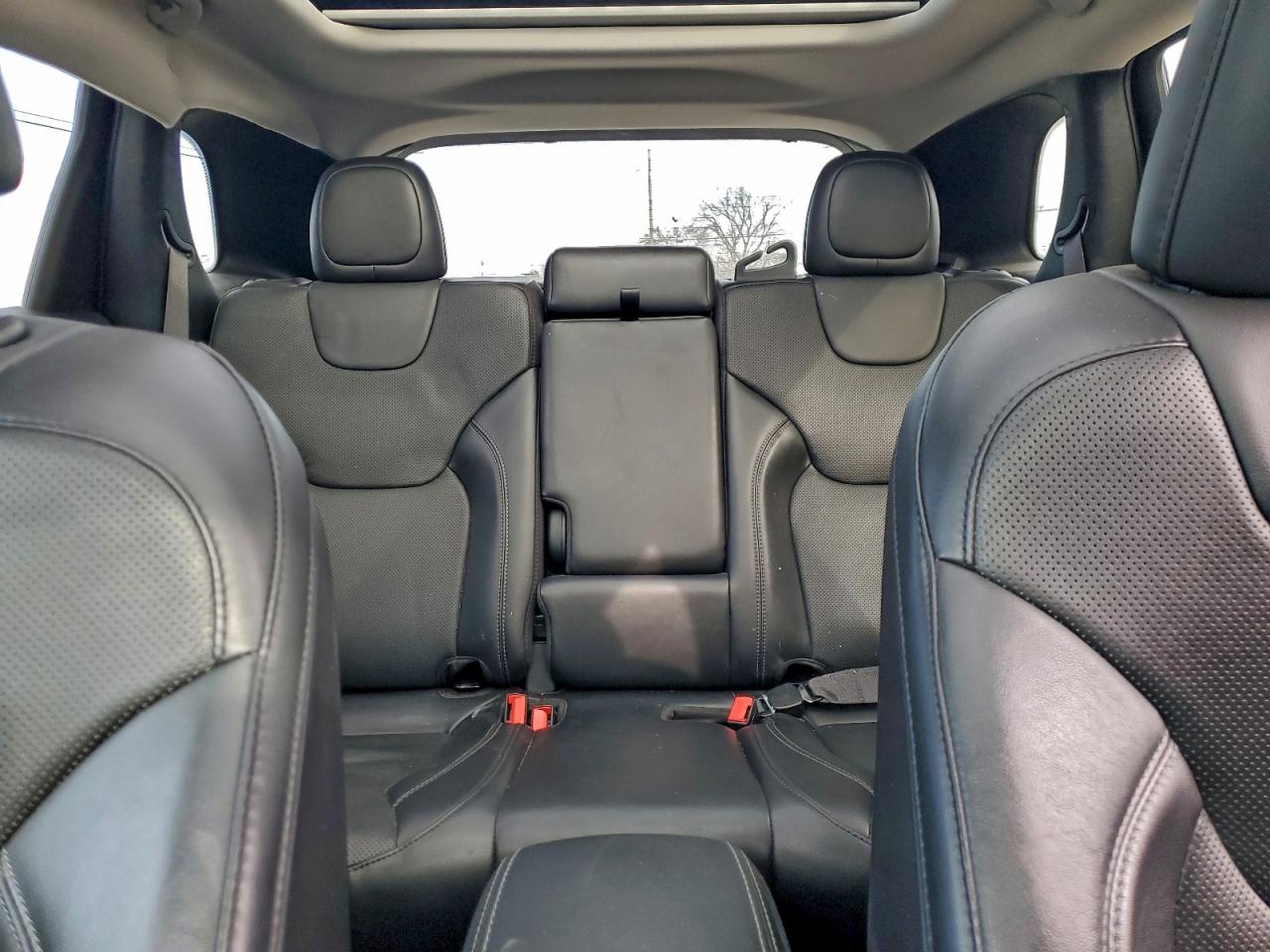 Jeep Grand Cherokee Limited Image 12