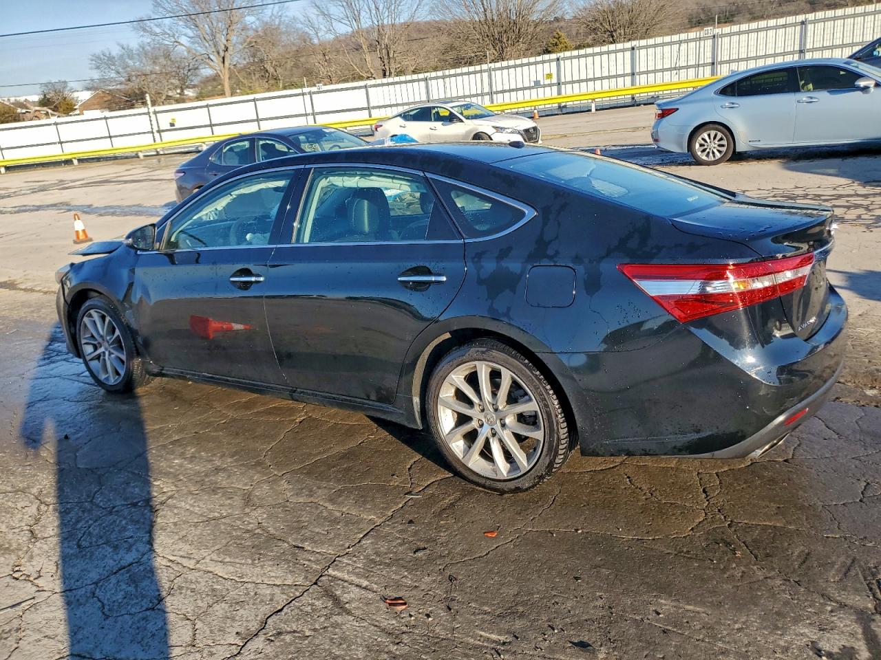 Toyota Avalon Base Image 3