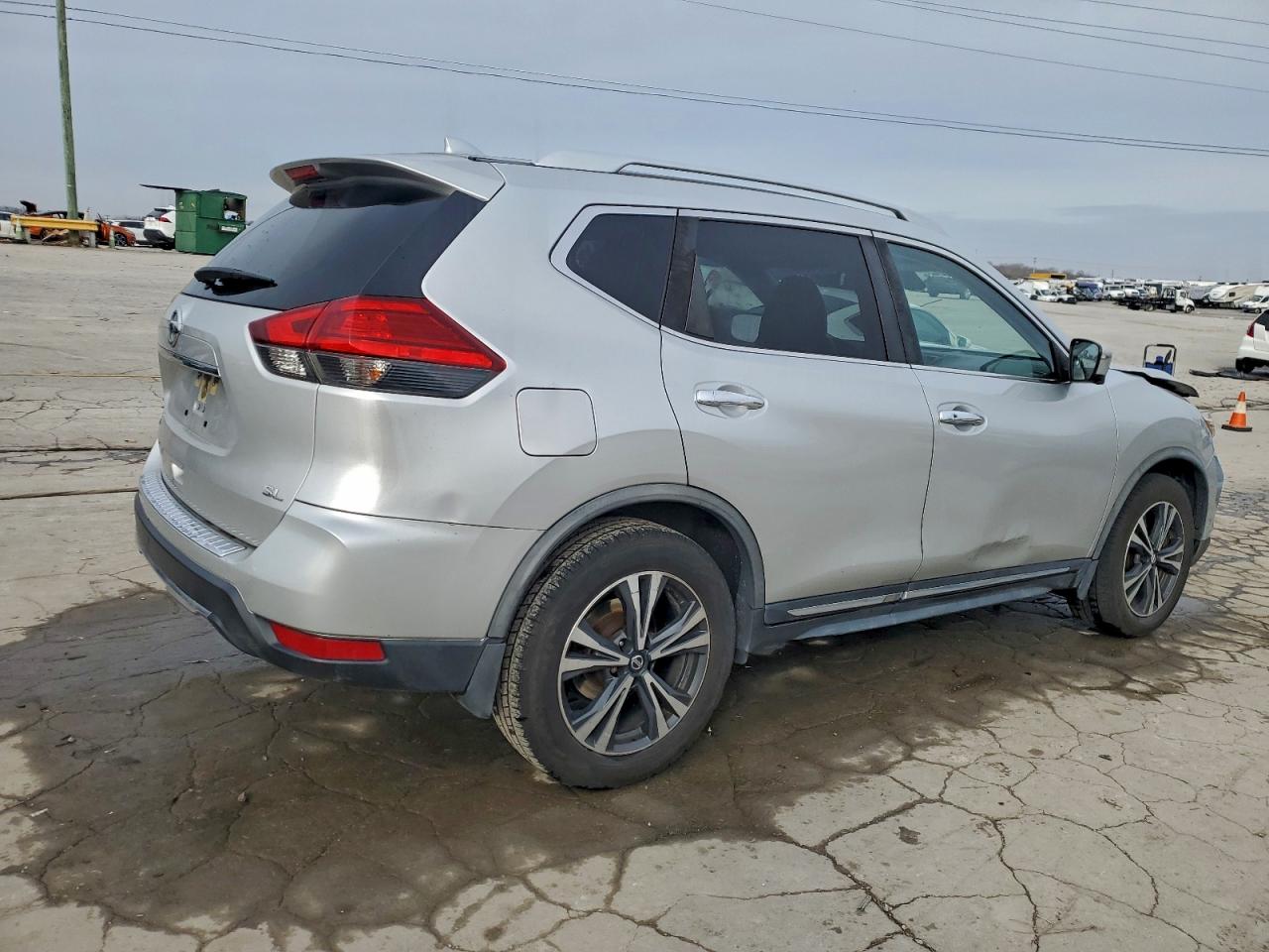 Nissan Rogue S Image 9