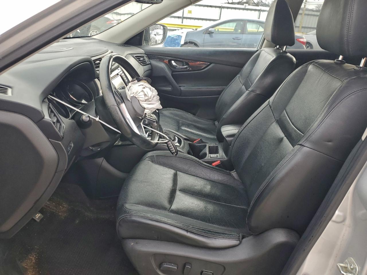 Nissan Rogue S Image 6