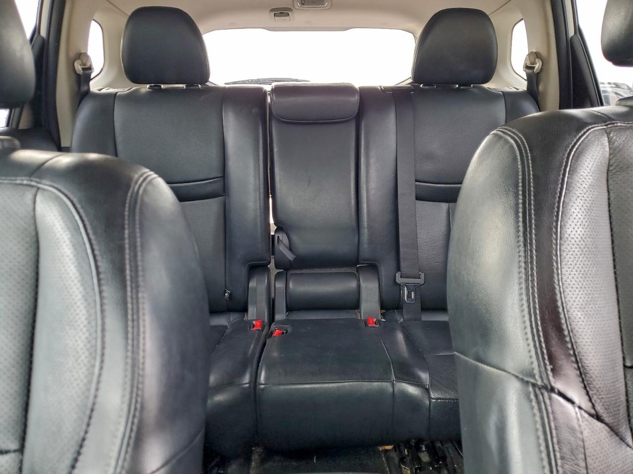 Nissan Rogue S Image 12