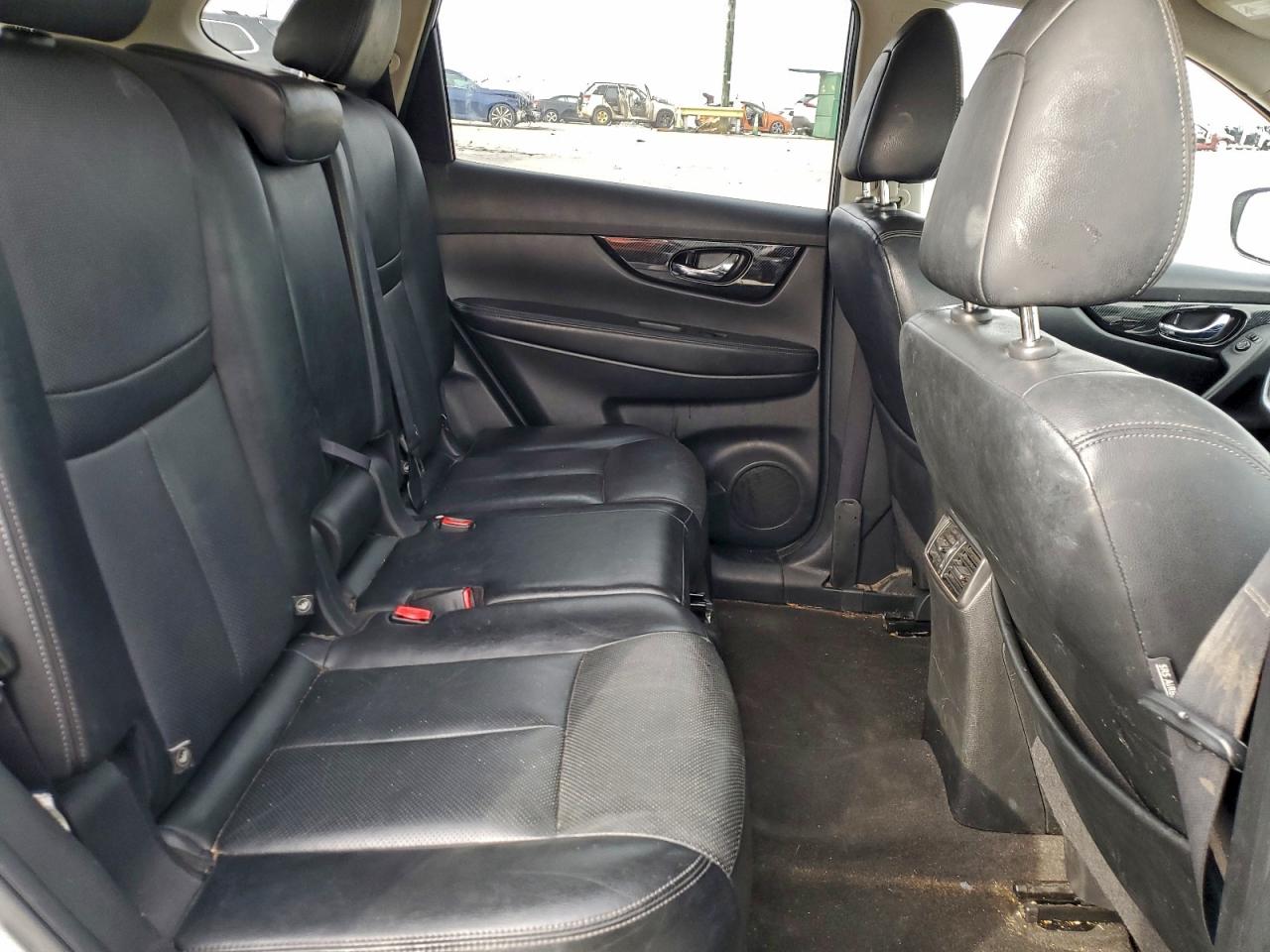 Nissan Rogue S Image 10