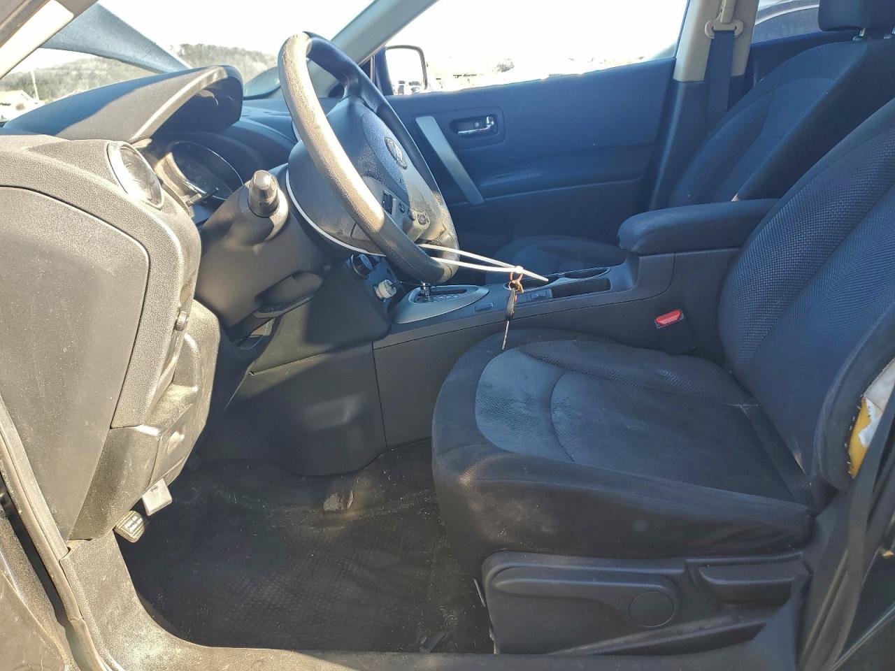 Nissan Rogue S Image 7