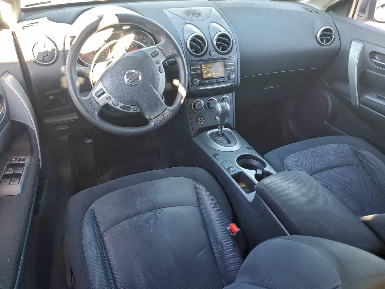 Nissan Rogue S Image 8