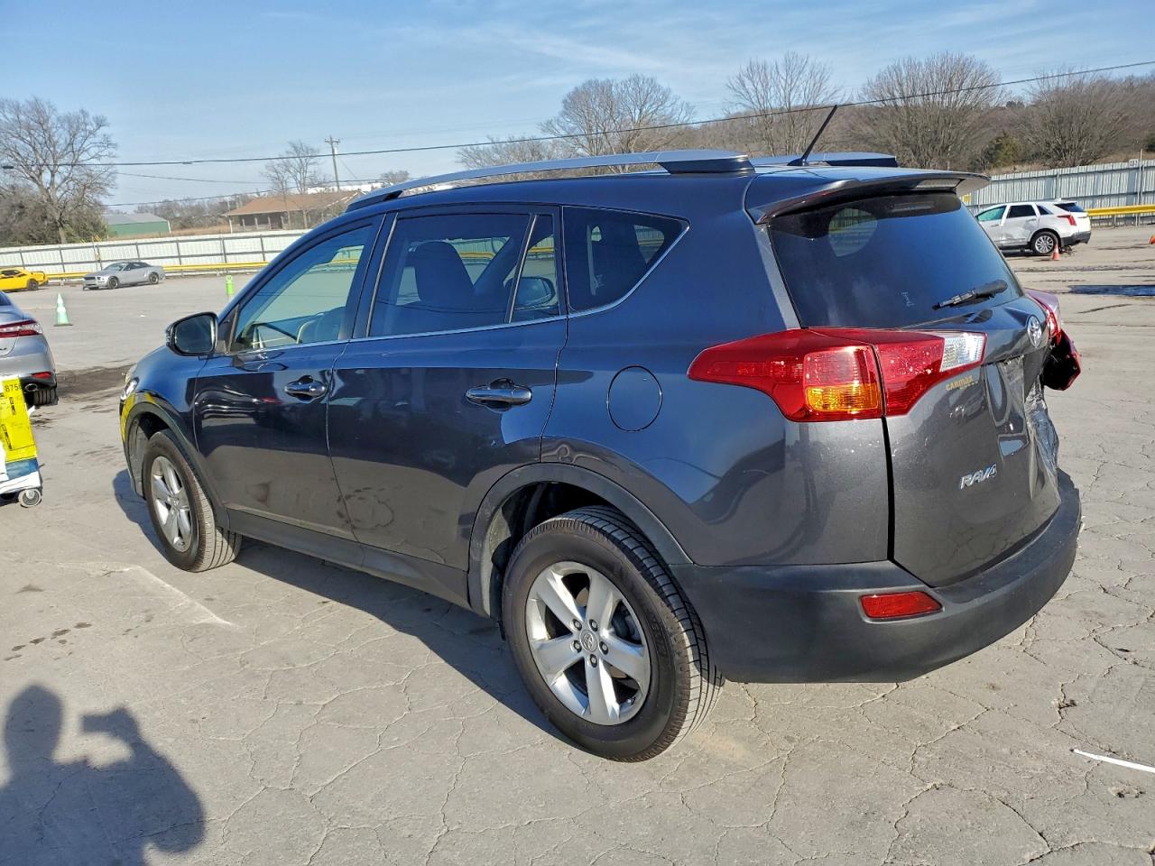 Toyota RAV4 Xle Image 4