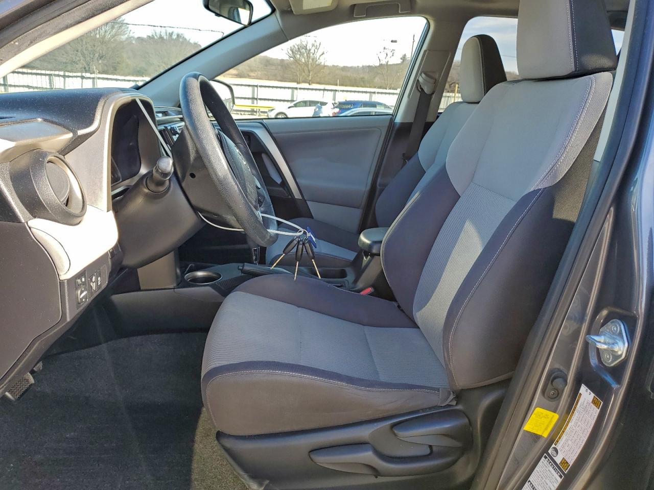 Toyota RAV4 Xle Image 13