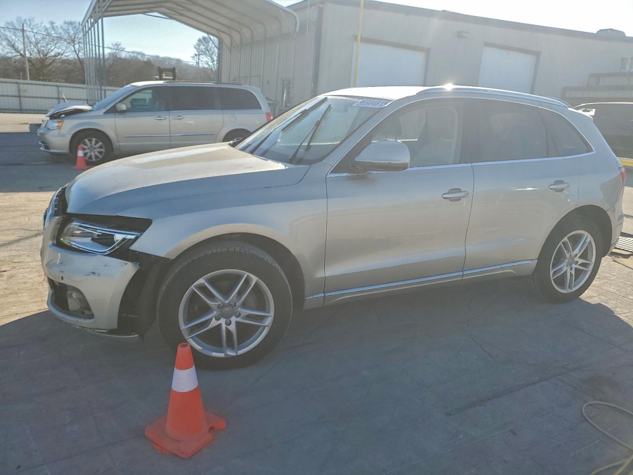 Audi Q5 Premium Plus Image 1