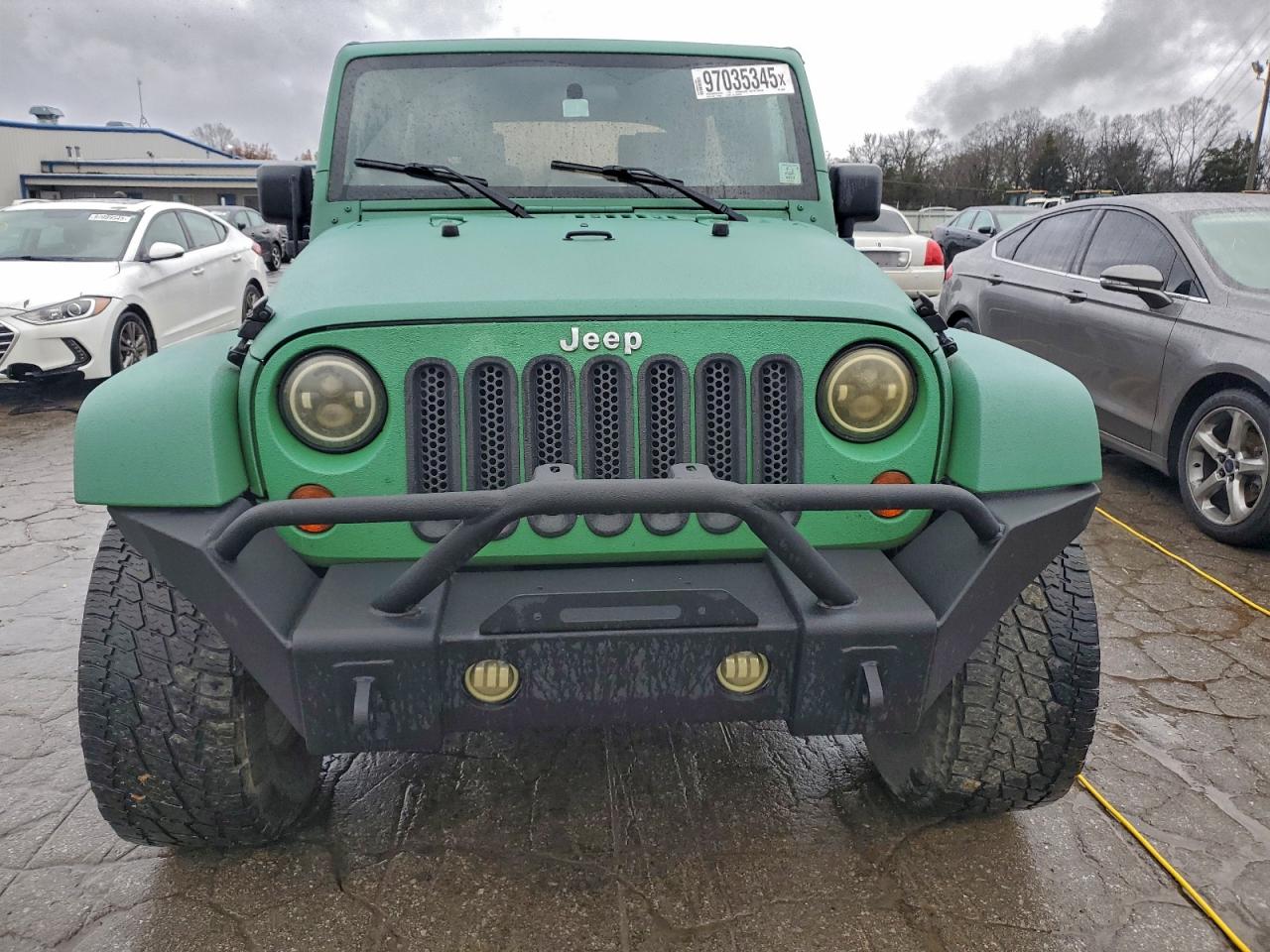 Jeep Wrangler Sahara Image 3