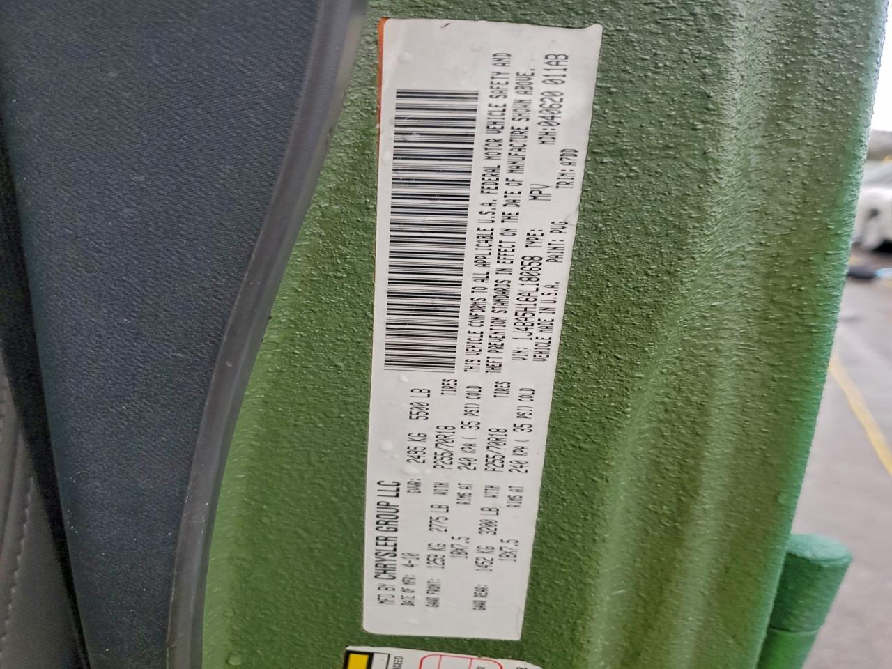 Jeep Wrangler Sahara Image 12