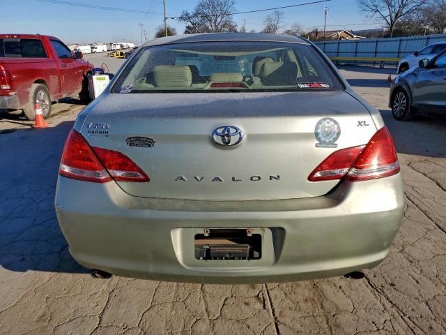 Toyota Avalon Xl Image 5