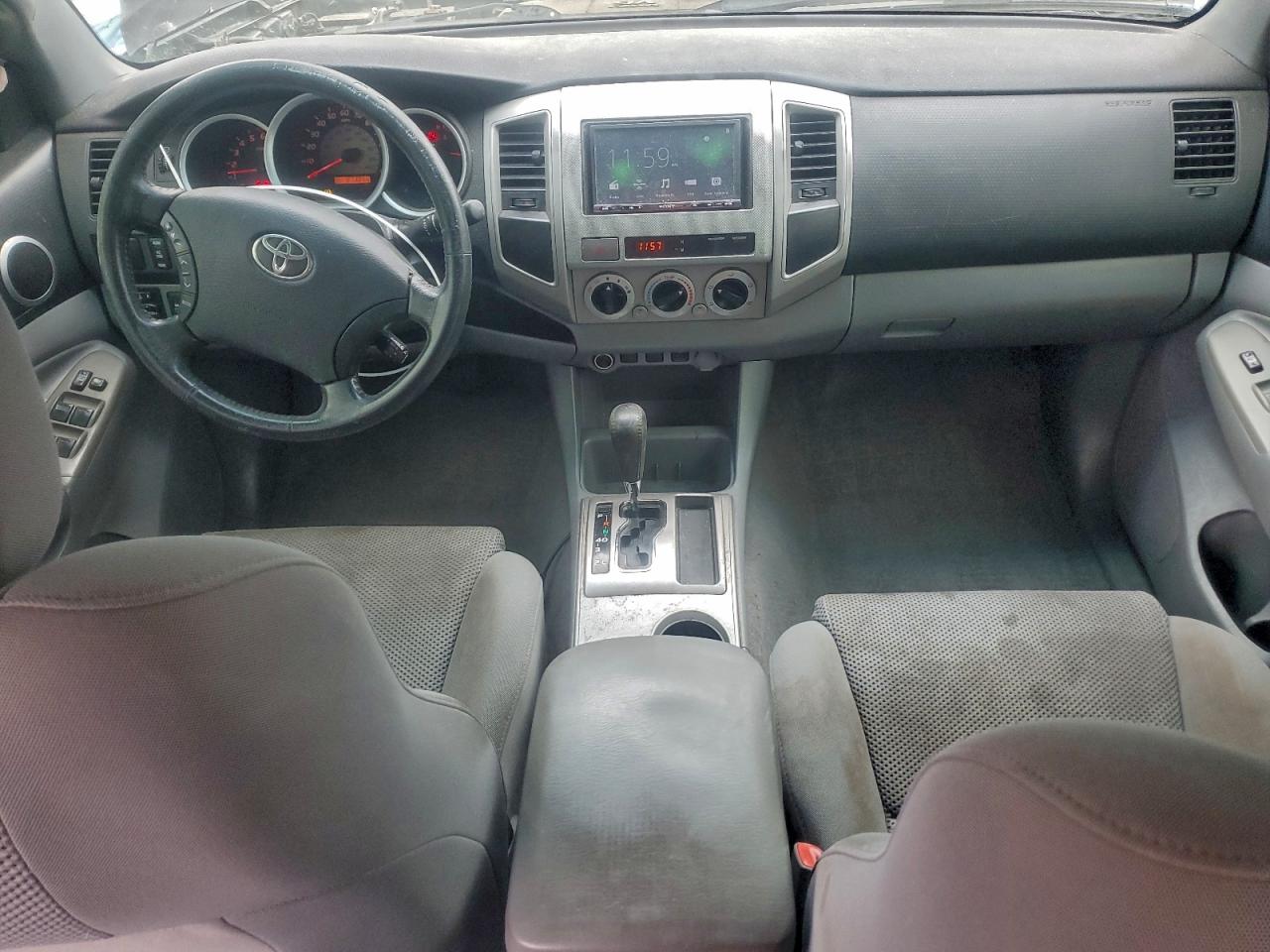 Toyota Tacoma Double Cab Prerunner Image 4