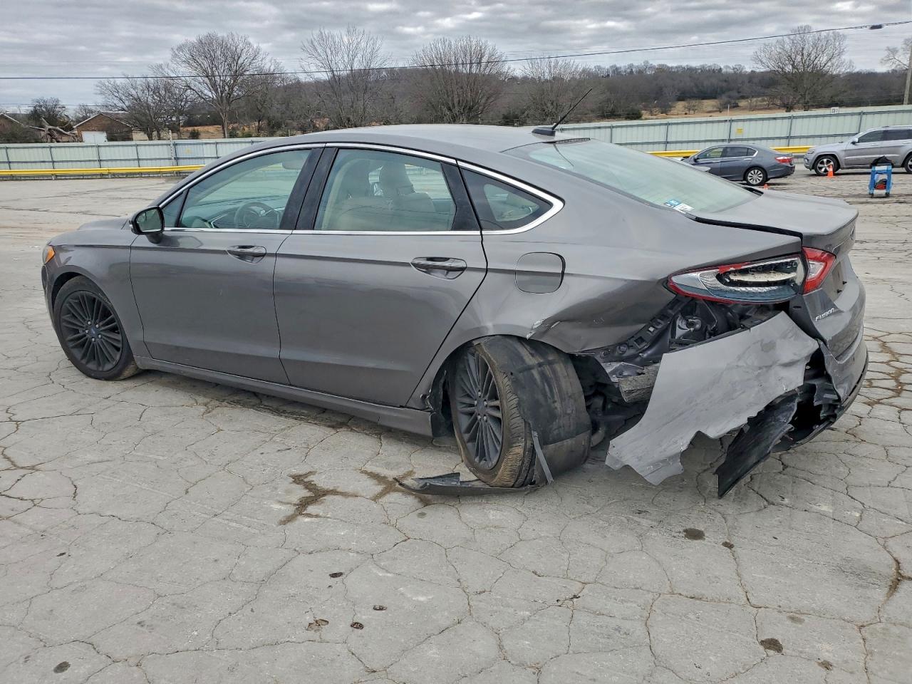 Ford Fusion Se Image 6