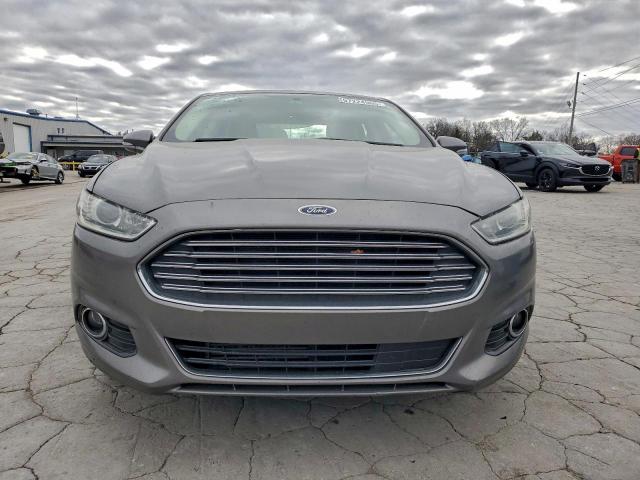Ford Fusion Se Image 12