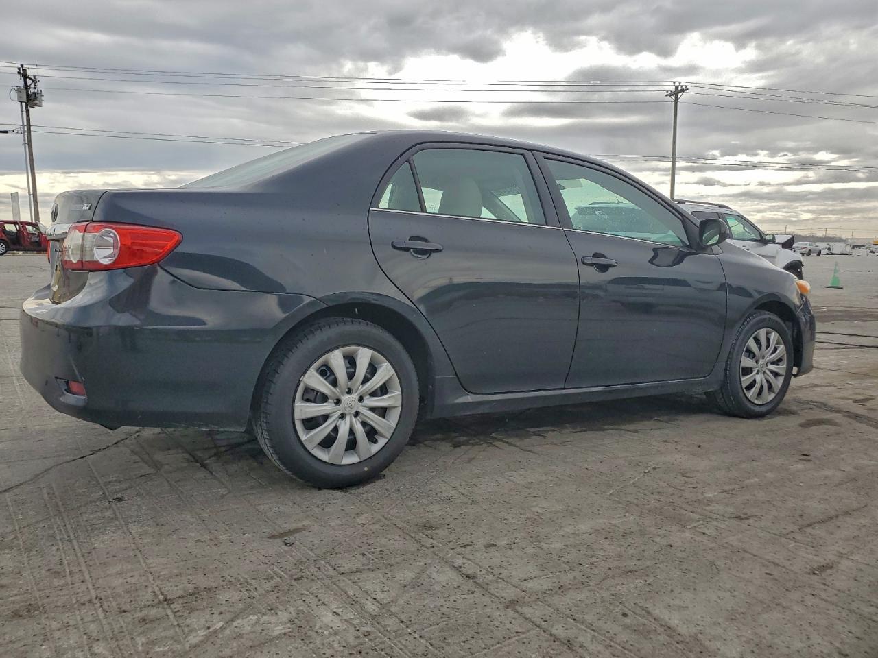 Toyota Corolla Base Image 3