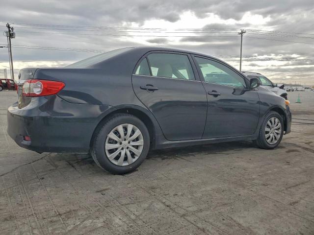 Toyota Corolla Base Image 3