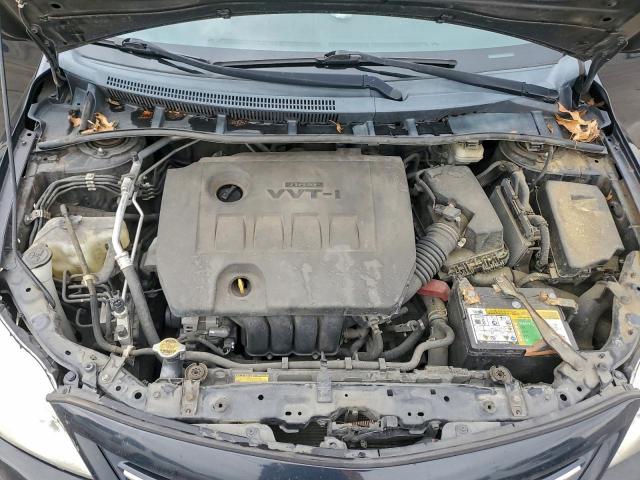 Toyota Corolla Base Image 8