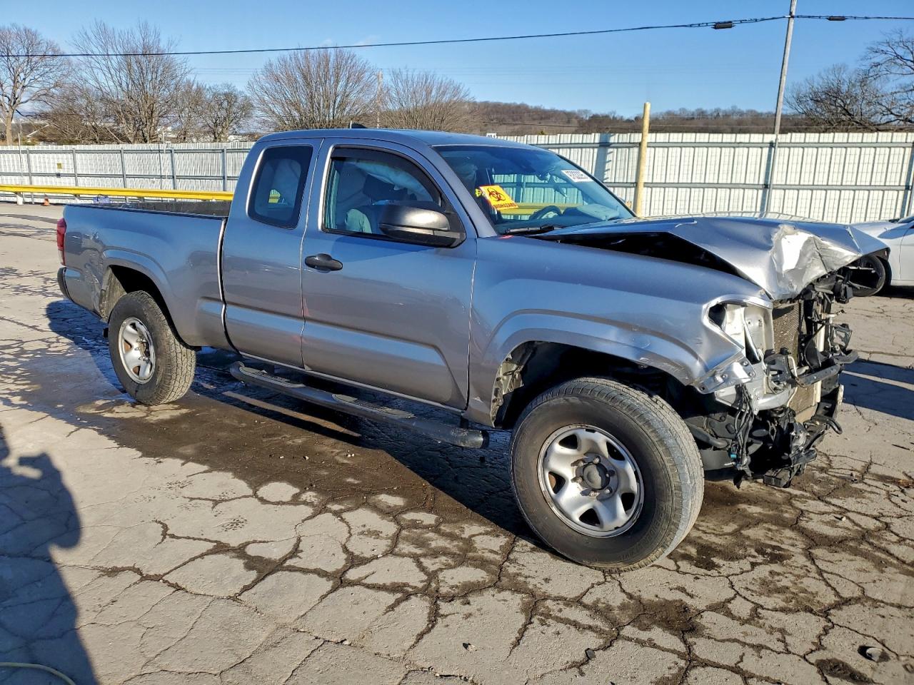 Toyota Tacoma Access Cab Image 3