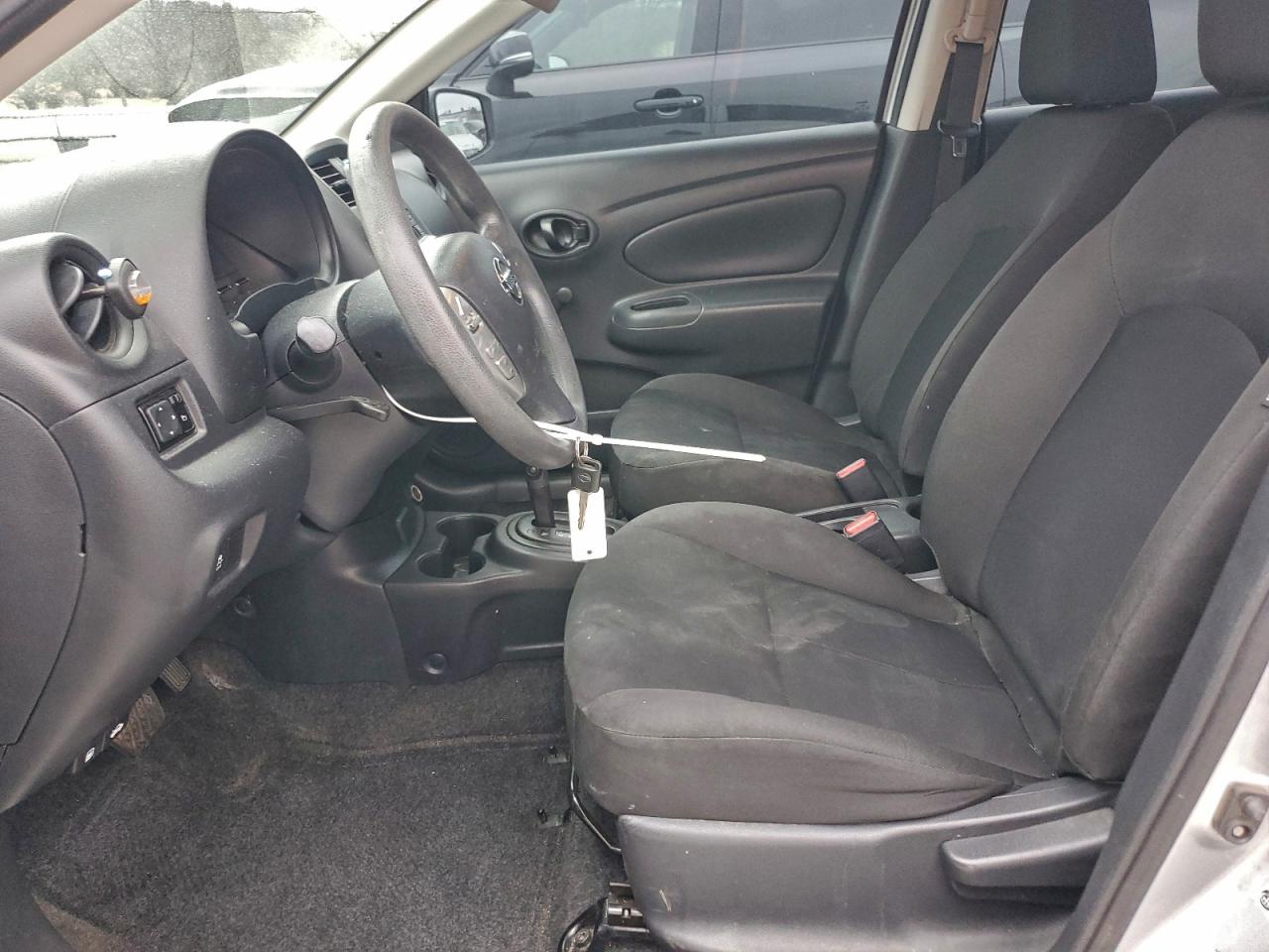 Nissan Versa S Image 12